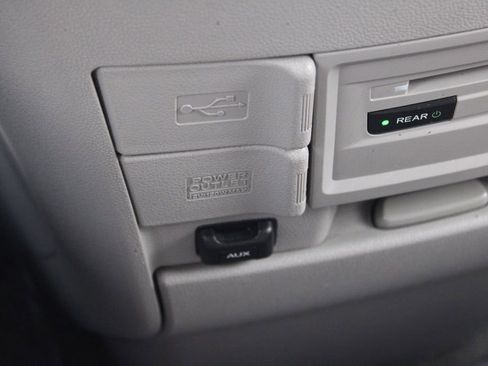 Used 2016 Honda Odyssey SE image 44