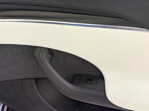 Used 2022 Tesla Model S Plaid image 45