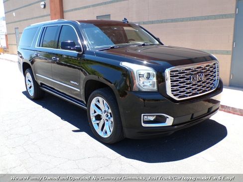 Used 2019 GMC Yukon XL Denali w/ Denali Ultimate Package AWD/4WD image 1