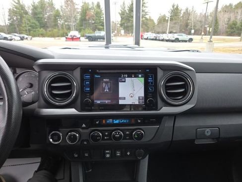 Used 2018 Toyota Tacoma TRD Sport image 61