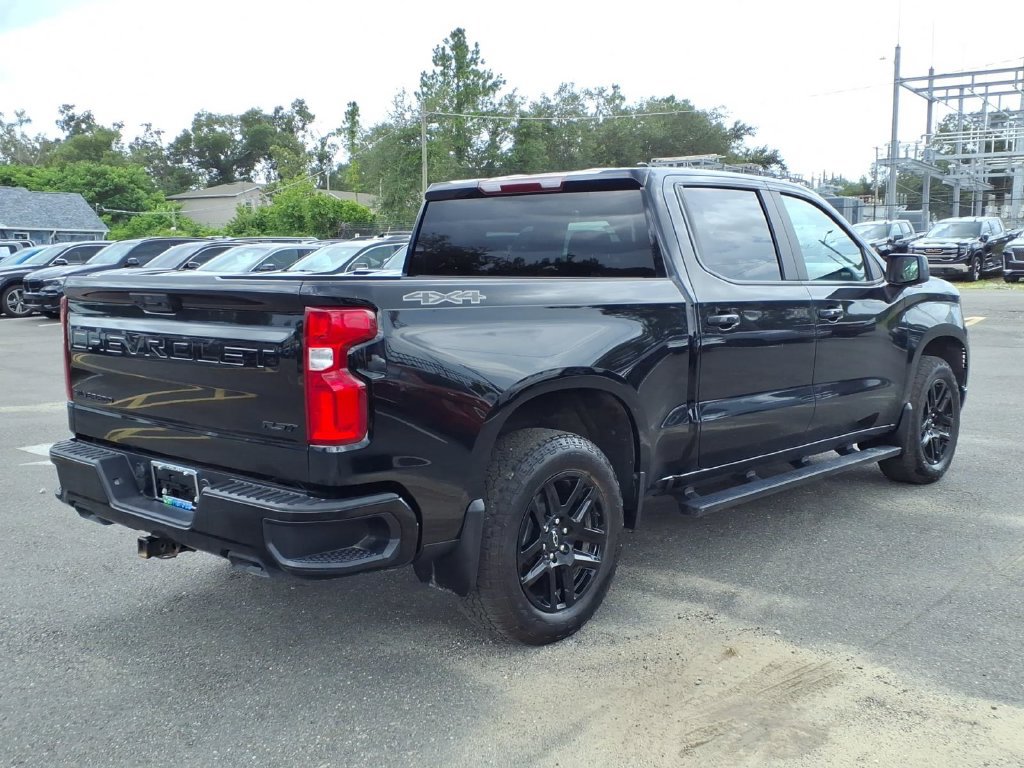 Used 2025 Chevrolet Silverado 1500 RST w/ Dark Appearance Package AWD/4WD image 7
