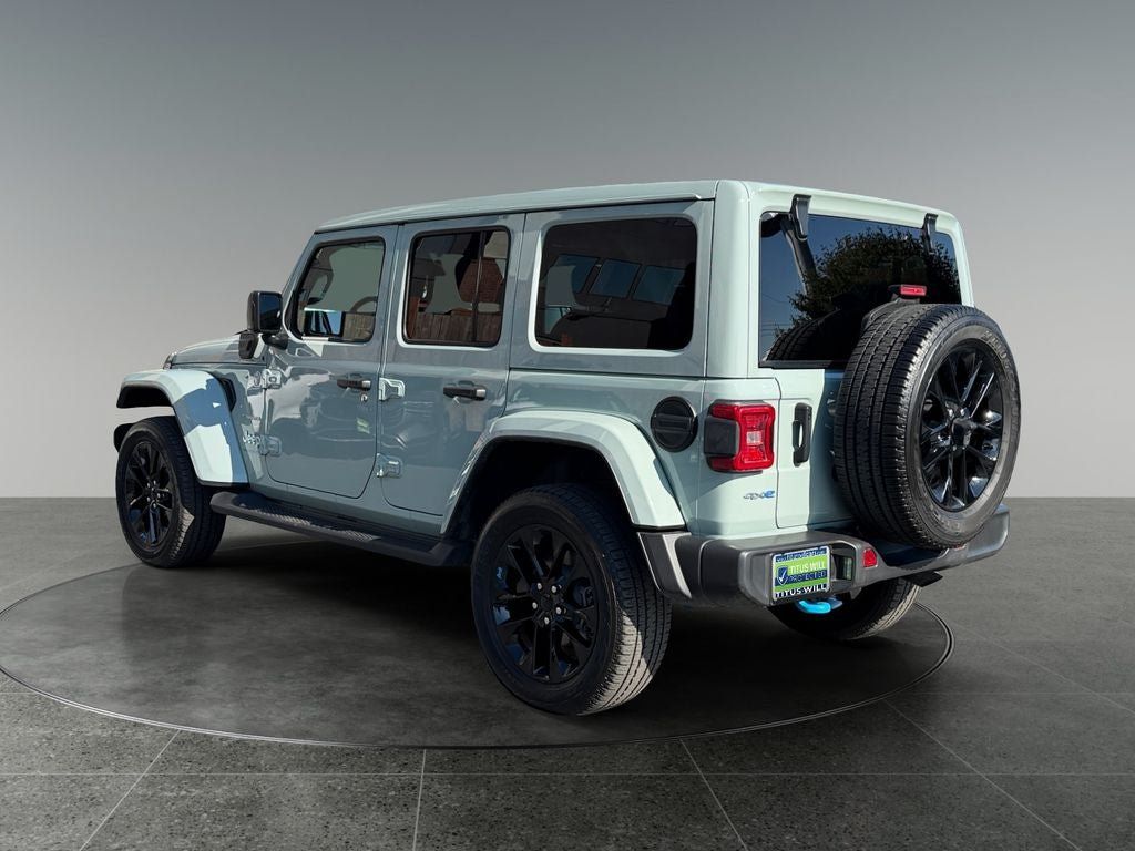 Used 2023 Jeep Wrangler Unlimited Sahara AWD/4WD image 7