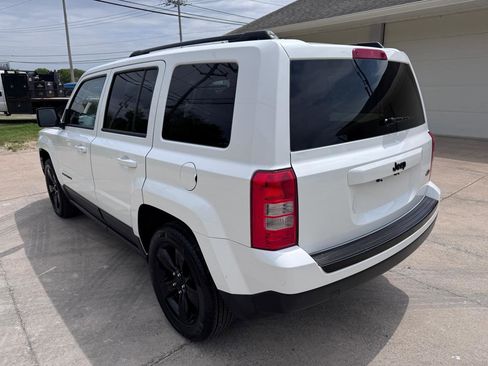 Used 2015 Jeep Patriot Sport w/ Power Value Group FWD image 3