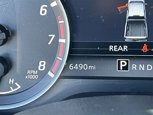 Certified 2024 Nissan Titan SV w/ SV Convenience Package image 14