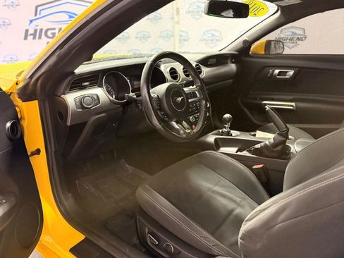 Used 2018 Ford Mustang GT w/ Black Accent Pkg RWD image 15