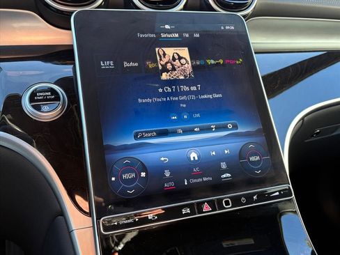 Used 2024 Mercedes-Benz GLC 300 GLC 300 image 10