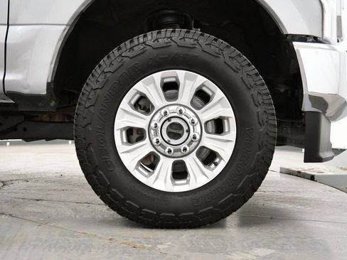 Used 2020 Ford F250 XLT w/ XLT Value Package image 37