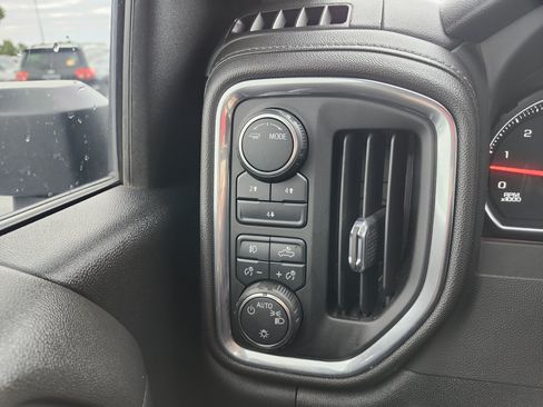 Used 2023 Chevrolet Silverado 3500 LT w/ Convenience Package AWD/4WD image 10