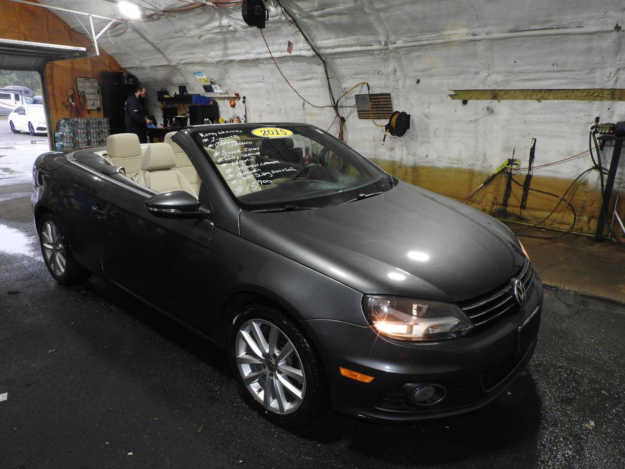 Used 2015 Volkswagen Eos Komfort FWD image 3
