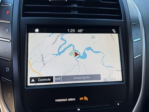 Used 2018 Lincoln MKC Reserve w/ Lincoln MKC Climate Package image 23