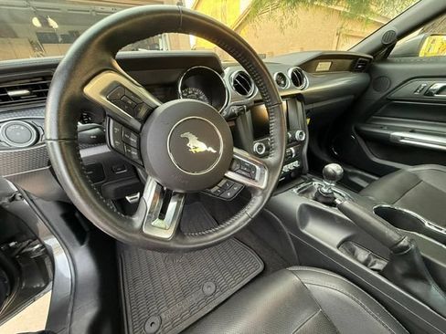 Used 2017 Ford Mustang GT Premium w/ GT Performance Package RWD image 4