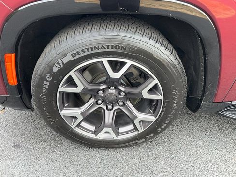 Used 2023 Jeep Wagoneer Series III w/ Preferred Equipment Group image 9