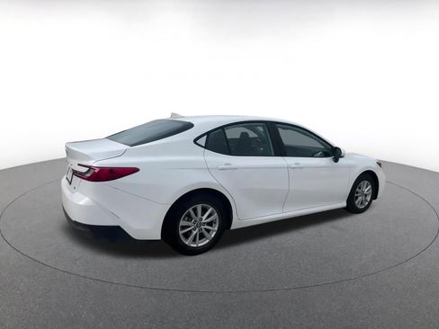 Used 2025 Toyota Camry LE image 15