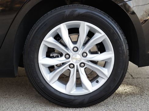 Used 2025 Chevrolet Malibu LT FWD image 33