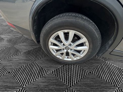 Used 2019 Nissan Rogue S w/ Special Edition Package FWD image 18