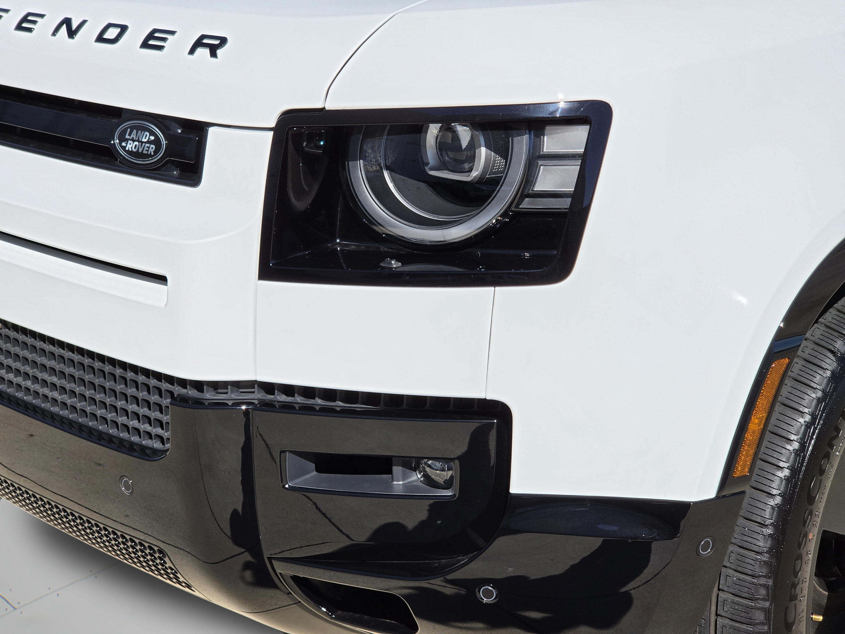 New 2026 Land Rover Defender 110 X-Dynamic SE AWD/4WD image 30