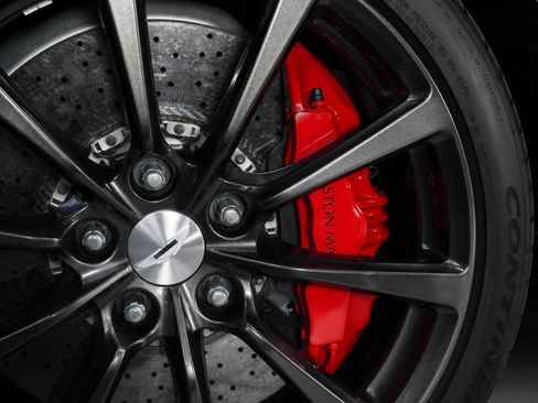 Used 2014 Aston Martin Vanquish Coupe image 17