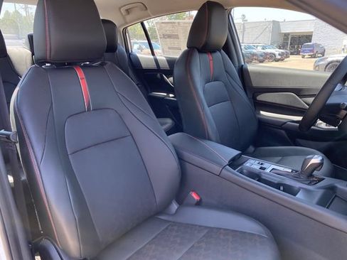 New 2026 Nissan Sentra SR w/ SR Premium Package FWD image 9