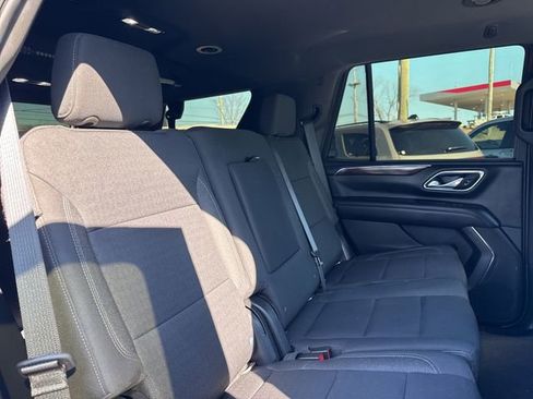 Used 2022 GMC Yukon SLE image 28
