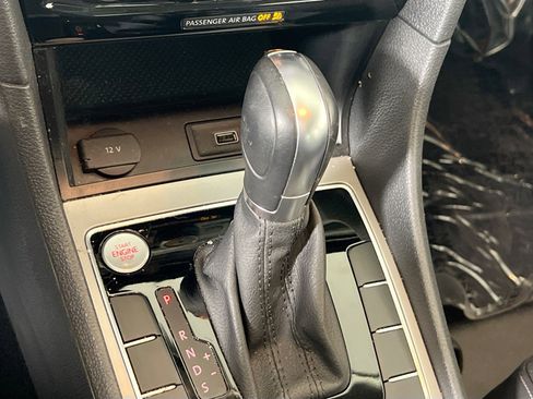 Used 2020 Volkswagen Passat 2.0T SE w/ Sunroof Package image 16