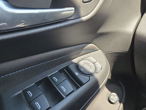 Used 2025 Buick Envista Sport Touring w/ Convenience I Package FWD image 17