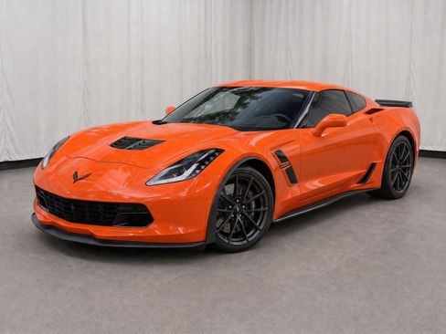 Used 2019 Chevrolet Corvette Grand Sport RWD image 2