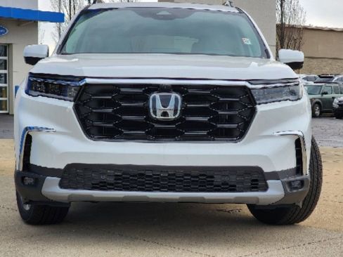 Used 2023 Honda Pilot Elite image 2