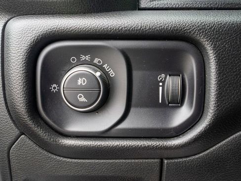 Used 2023 RAM 1500 Big Horn image 23