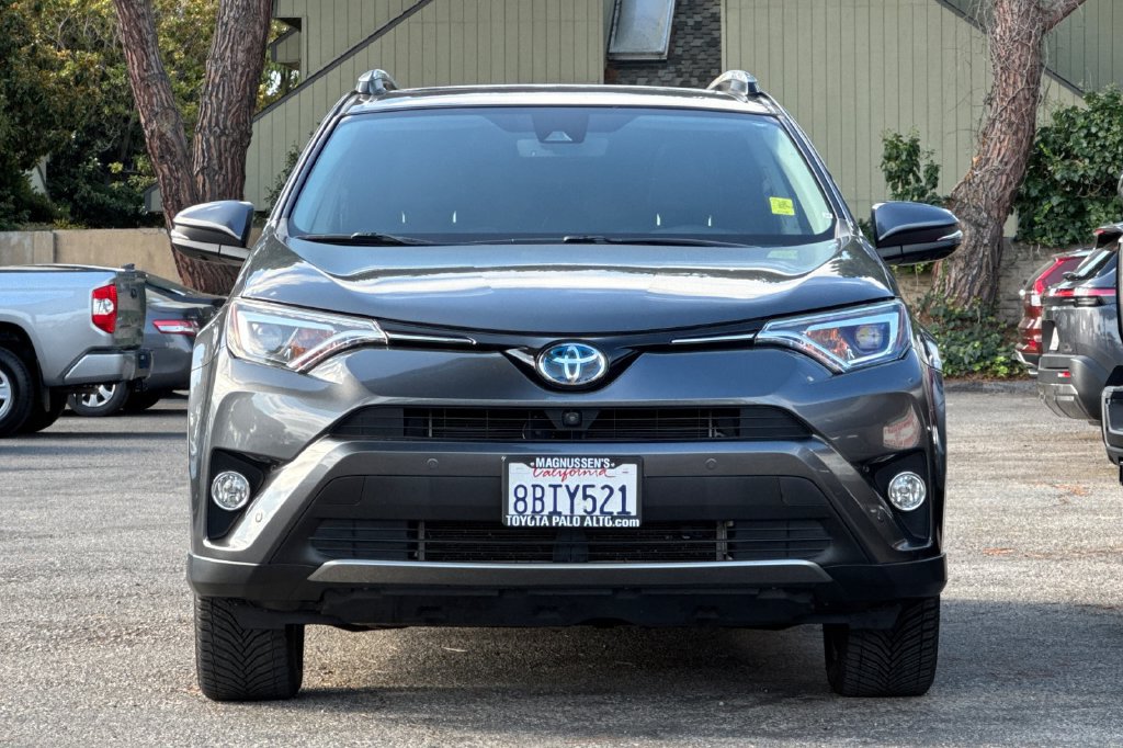 Used 2018 Toyota RAV4 Limited w/ Advanced Technology Package AWD/4WD image 8