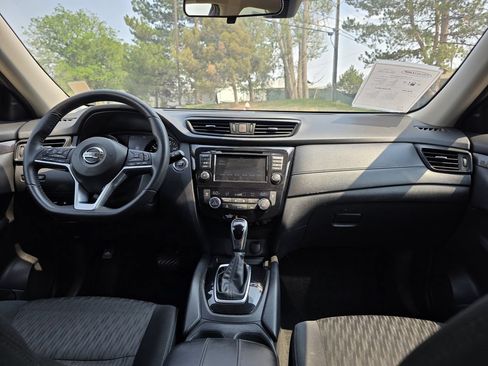 Used 2019 Nissan Rogue SV AWD/4WD image 24