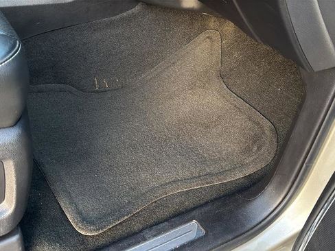 Used 2017 GMC Yukon SLT image 33