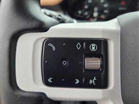 Used 2025 Land Rover Defender 110 S AWD/4WD image 29