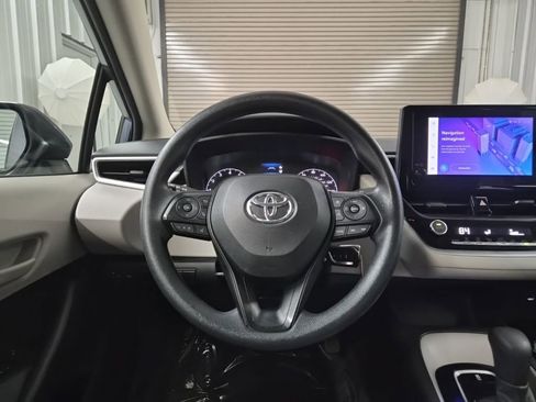 Used 2023 Toyota Corolla LE image 35