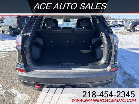 Used 2020 Jeep Cherokee Trailhawk w/ Cold Weather Group image 9