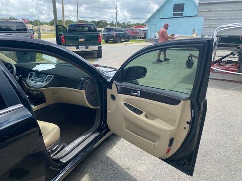 Used 2011 Hyundai Genesis 3.8 RWD image 19