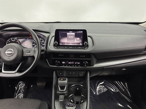 Used 2024 Nissan Rogue SV image 26