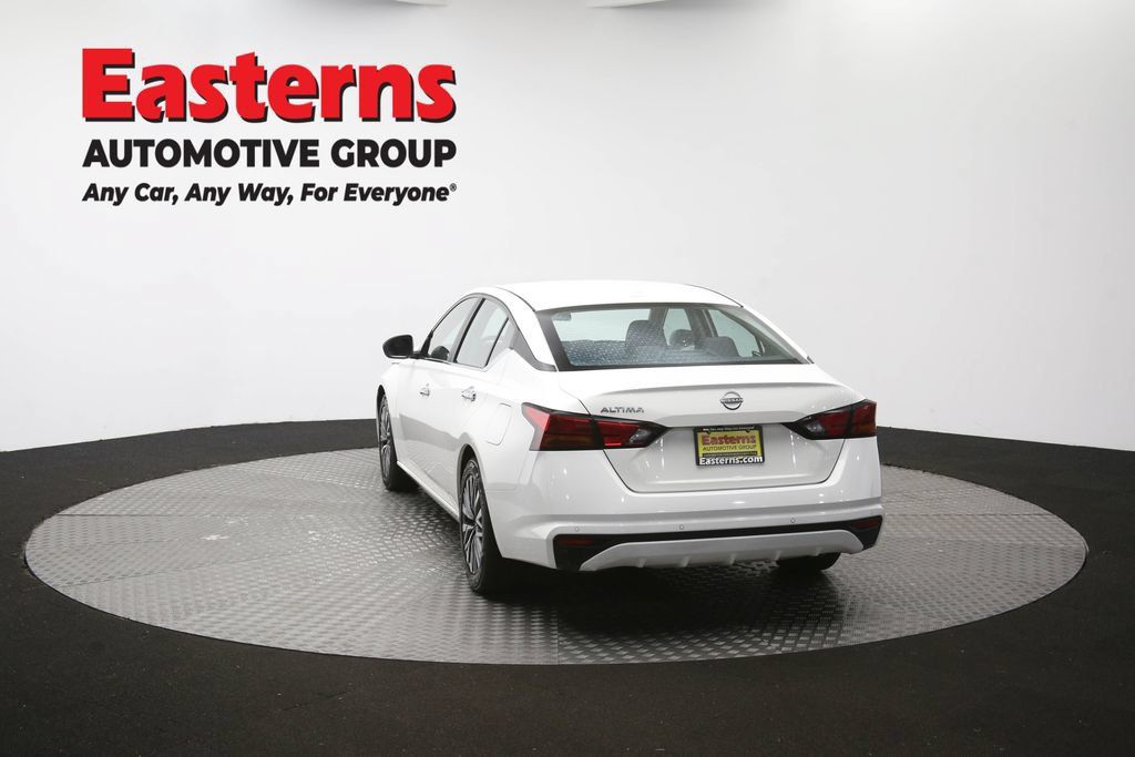 Used 2025 Nissan Altima 2.5 SV FWD image 33