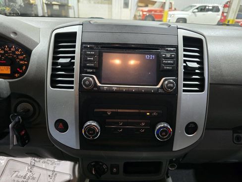 Used 2017 Nissan Frontier SV image 36