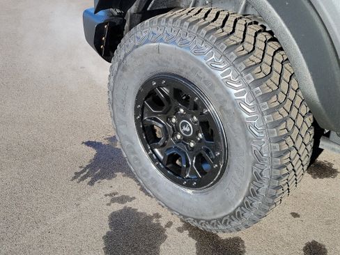 Certified 2022 Ford Bronco Wildtrak image 5