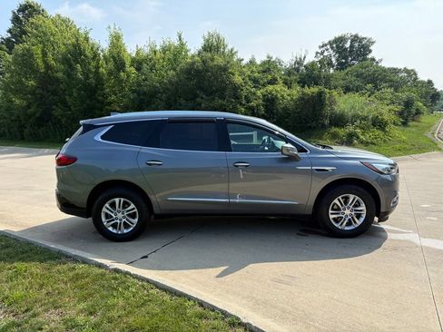 Used 2019 Buick Enclave Essence AWD/4WD image 10