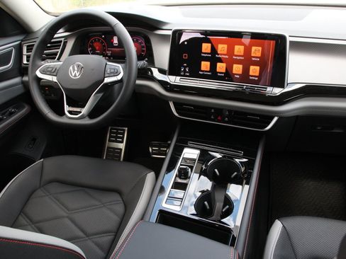 New 2026 Volkswagen Atlas Peak Edition AWD/4WD image 23