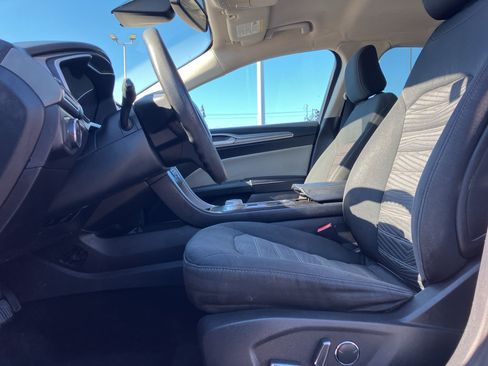 Used 2019 Ford Fusion S FWD image 25