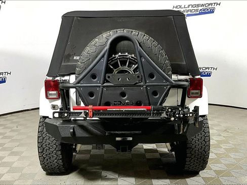 Used 2017 Jeep Wrangler Unlimited Sport image 4