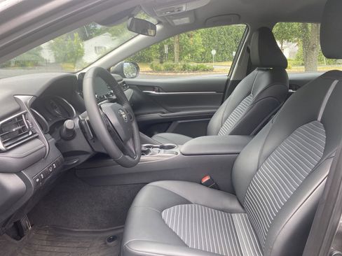 Used 2023 Toyota Camry SE image 20