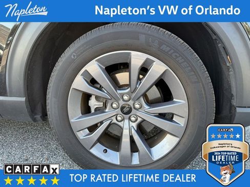 Used 2024 Ford Explorer XLT w/ Equipment Group 202A image 11