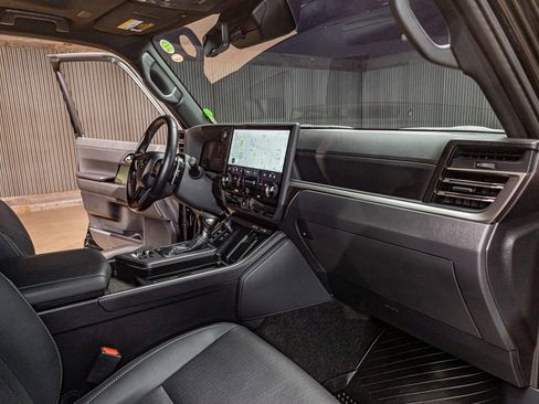 Used 2025 Lexus GX 550 AWD/4WD image 15