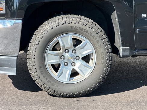 Used 2018 Chevrolet Silverado 1500 LT w/ LT Eassist Package image 43