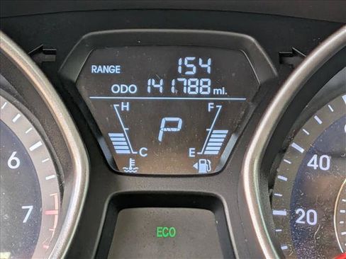 Used 2013 Hyundai Elantra GLS w/ Preferred Pkg FWD image 5