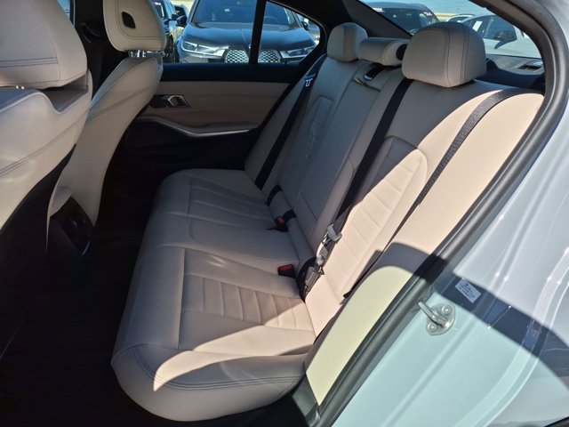 Certified 2025 BMW 330i xDrive Sedan w/ M Sport Package AWD/4WD image 19