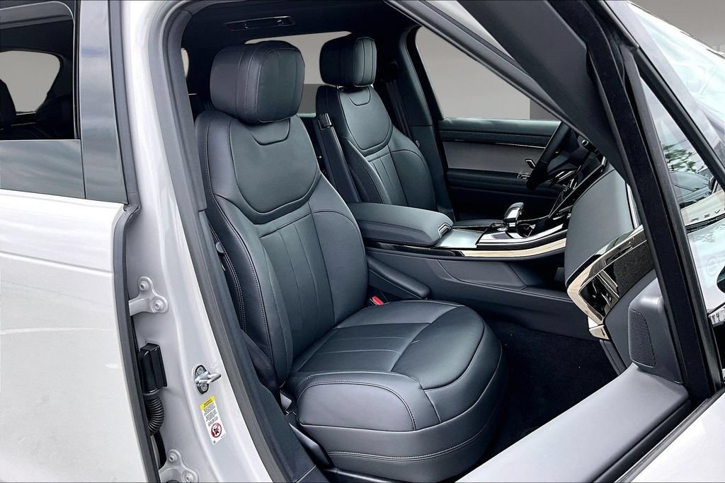 New 2026 Land Rover Range Rover Sport Dynamic SE AWD/4WD image 11